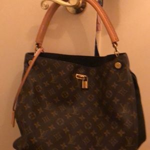 Louis Vuitton monogram Giai hobo black
